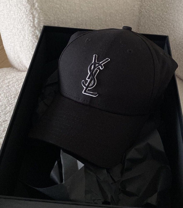 Casquette Yves Saint Laurent – Accessorio premium elegante