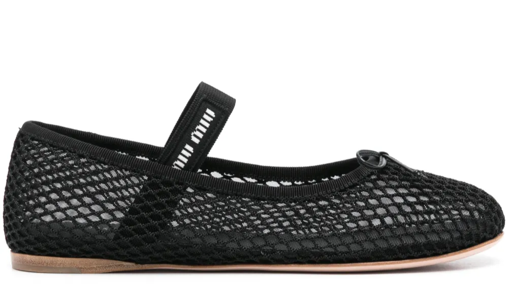Miu Miu mesh-design ballet flats "Black" – Accessorio premium elegante