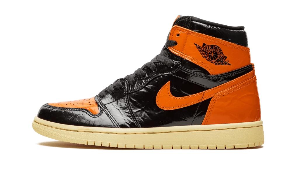 J1-SHATTERED BACKBOARD – Accessorio premium elegante