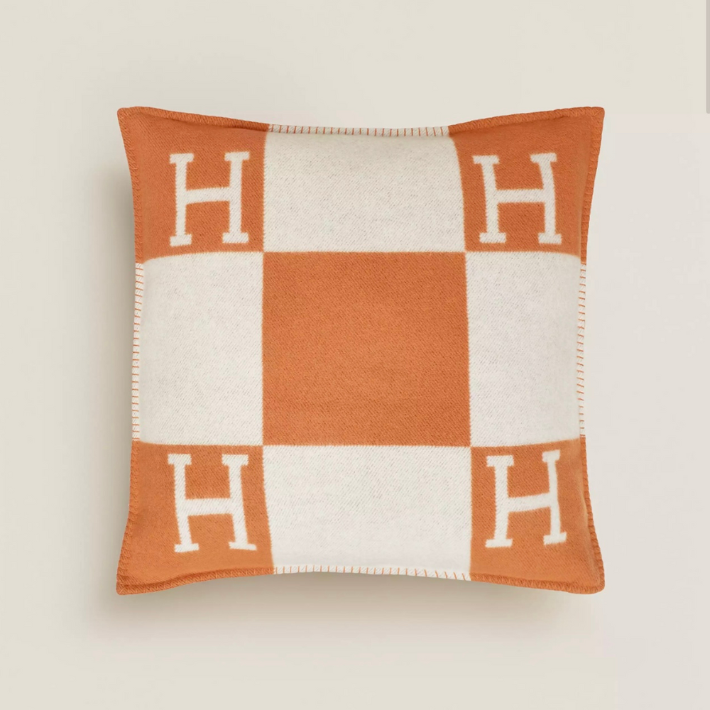 CUSCINO ORION ARANCIONE – Accessorio premium elegante