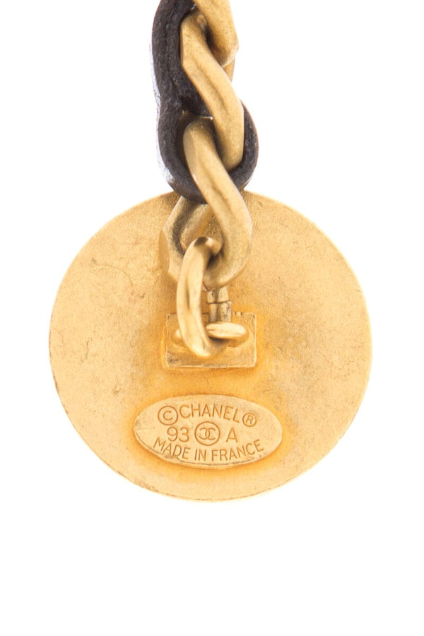 Chanel 1993 Black & Gold Cufflinks – Accessorio premium elegante