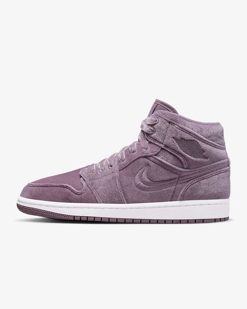 Air Jordan 1 Mid se – Accessorio premium elegante
