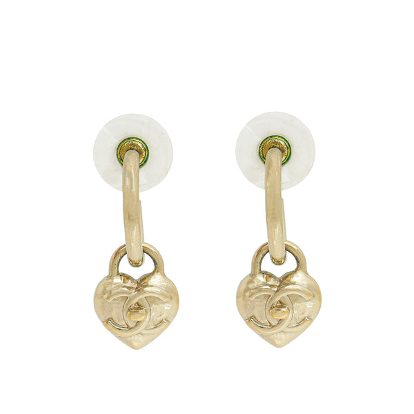 Chanel Gold CC Heart Drop Earrings – Accessorio premium elegante