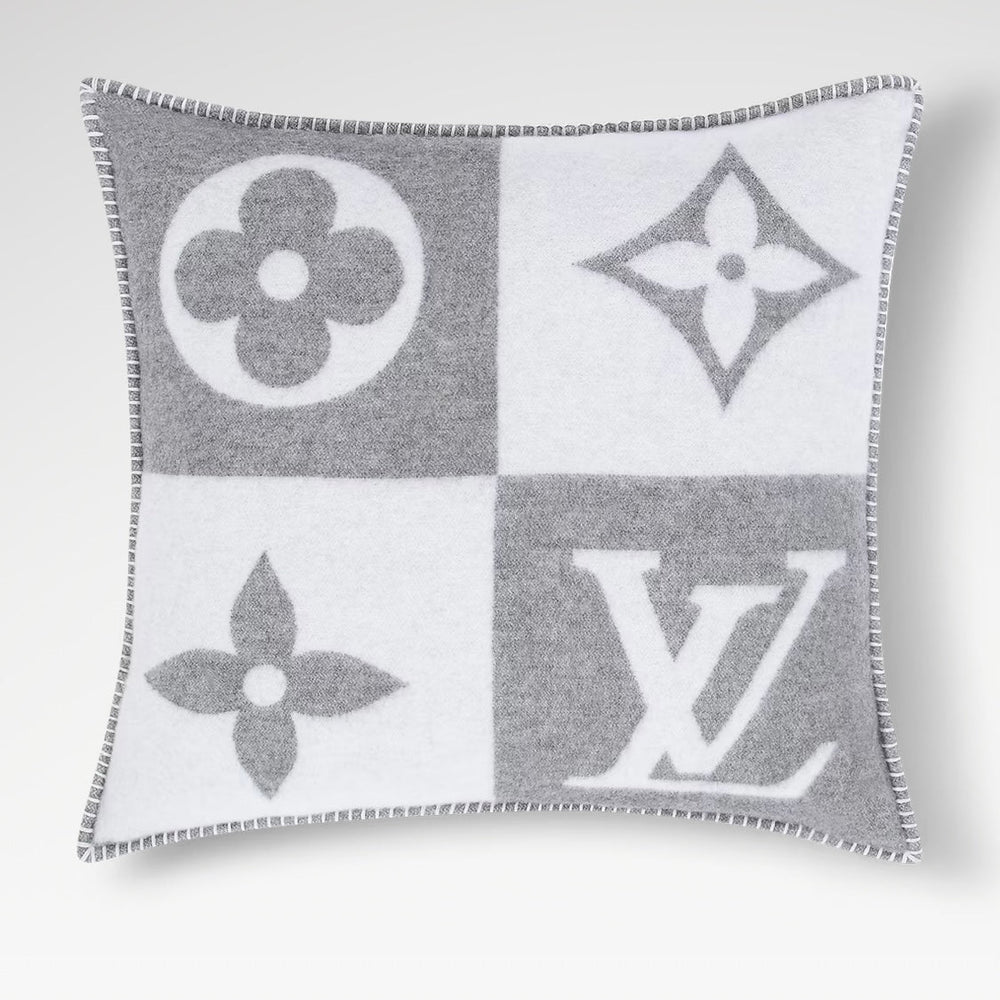 PILLOW CHECKMATE Gray – Accessorio premium elegante