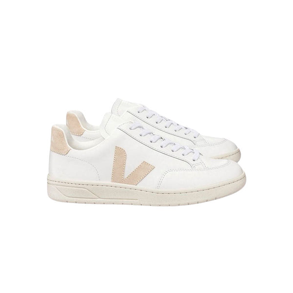 Veja - V-12 Leather White Sable – Accessorio premium elegante