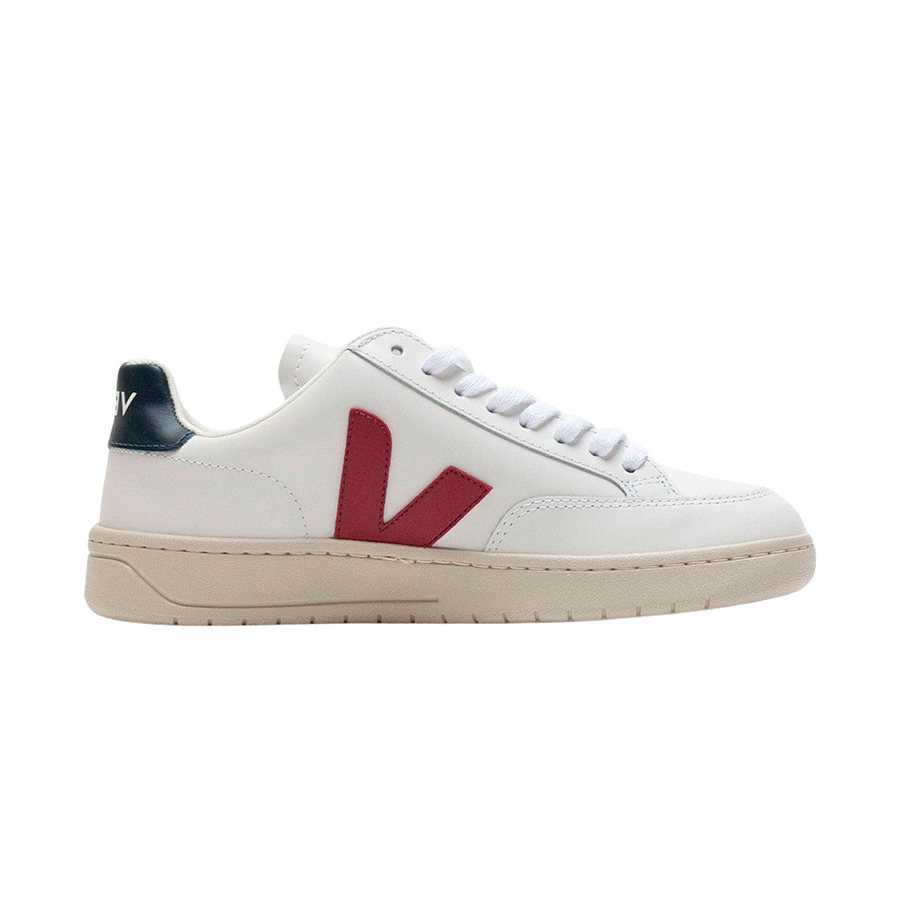 Veja - V-12 White Marsala – Accessorio premium elegante