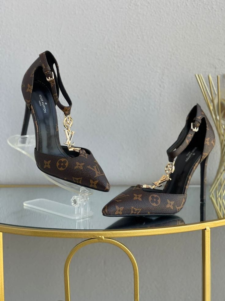 Décolleté – Accessorio premium elegante