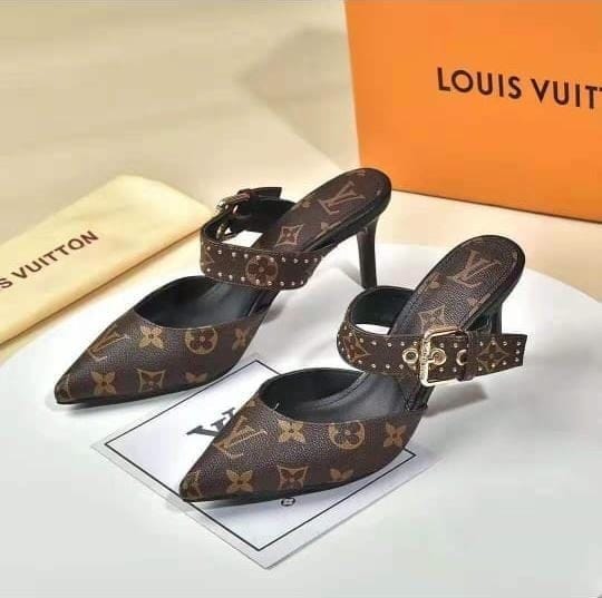 Décolleté aperta sul retro Chérie – Accessorio premium elegante