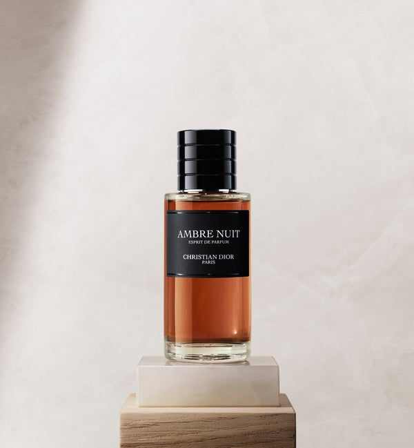 AMBRE NUIT ESPRIT DE PARFUM – Accessorio premium elegante