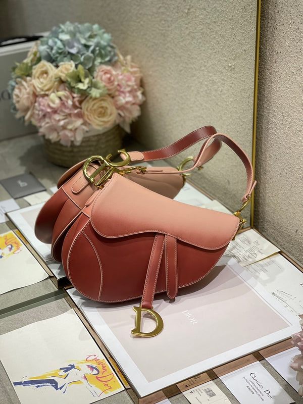 DIOR SADDLE β Accessorio premium elegante