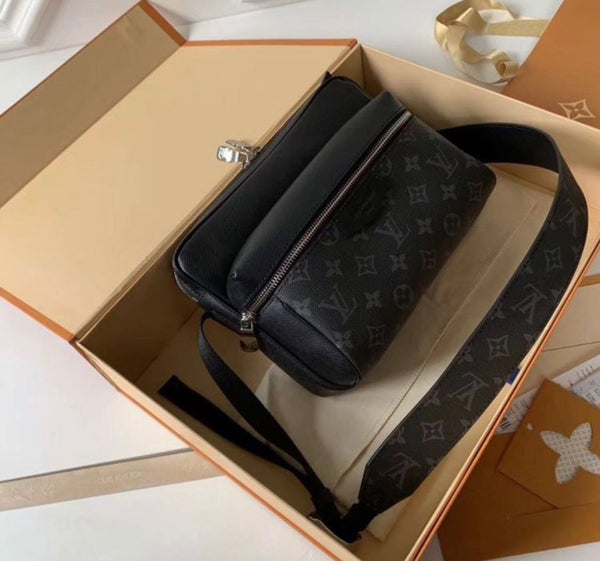 Sacoche Louis Vuitton – Accessorio premium elegante