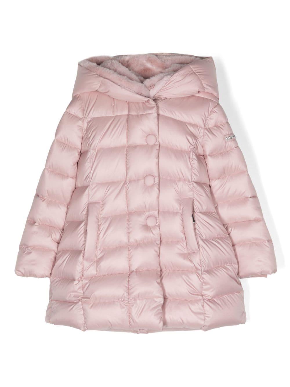 Cappotto imbottito per bambina Monnalisa rosa con cappuccio con bordo in finta pelliccia – Accessorio premium elegante