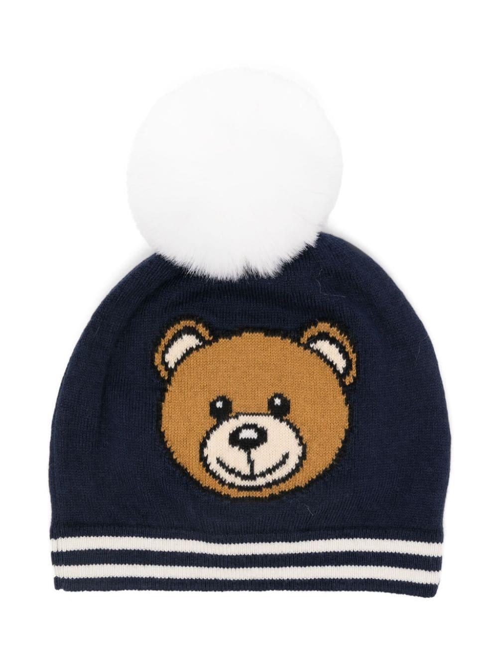 Berretto per neonati Moschino Kids blu con ricamo Teddy Bear e pompon – Accessorio premium elegante