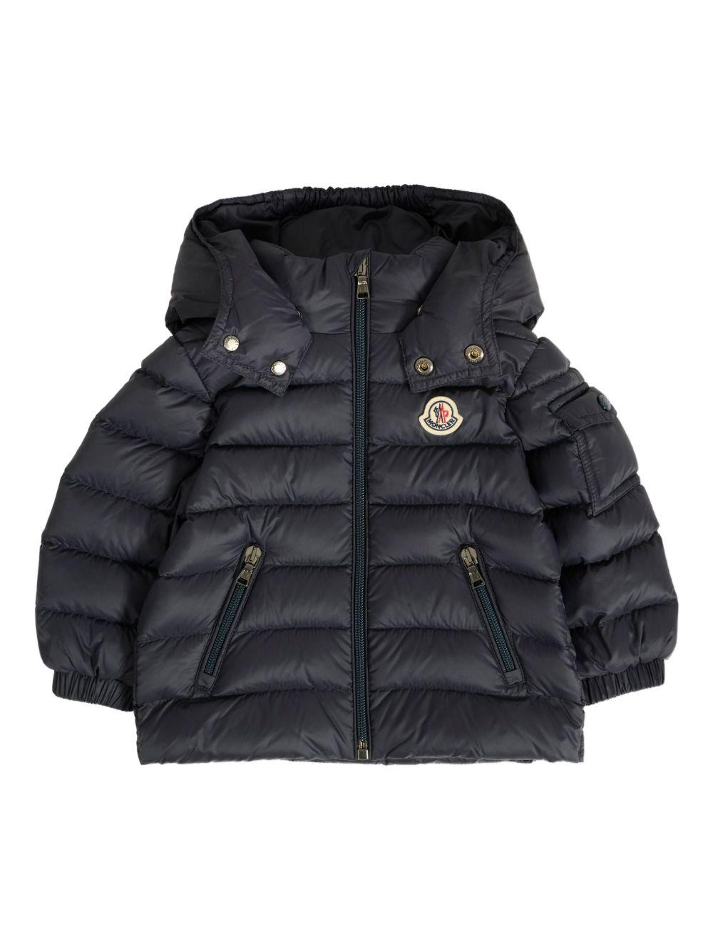 Piumino per neonato Moncler Enfant blu con cappuccio – Accessorio premium elegante