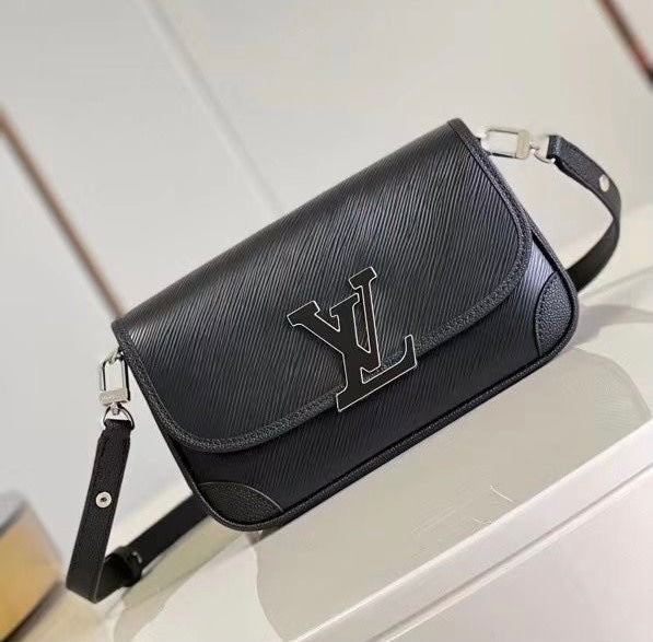 Sac Louis Vuitton Buci – Accessorio premium elegante