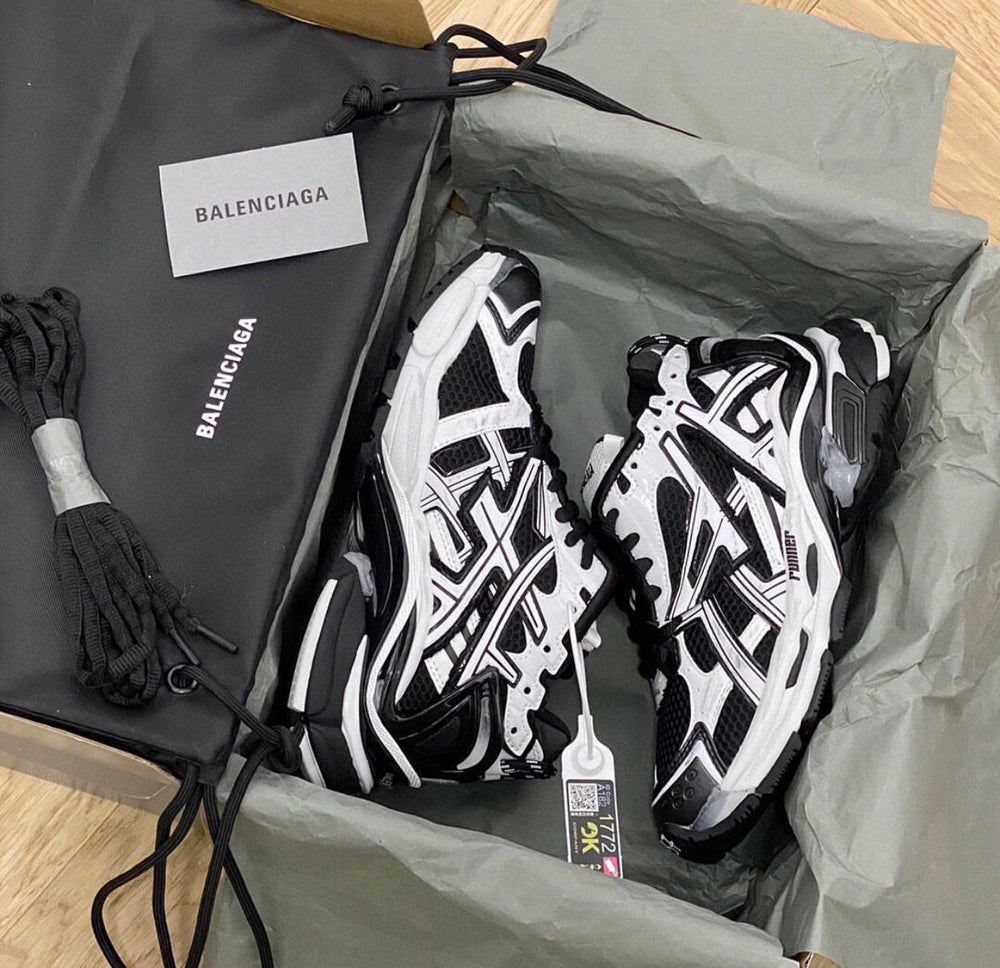Balenciaga Runner – Accessorio premium elegante