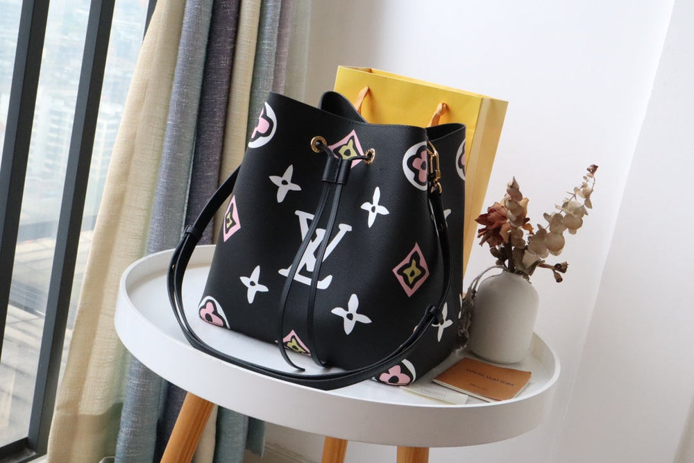 LV BORSA NÉONOÉ – Accessorio premium elegante