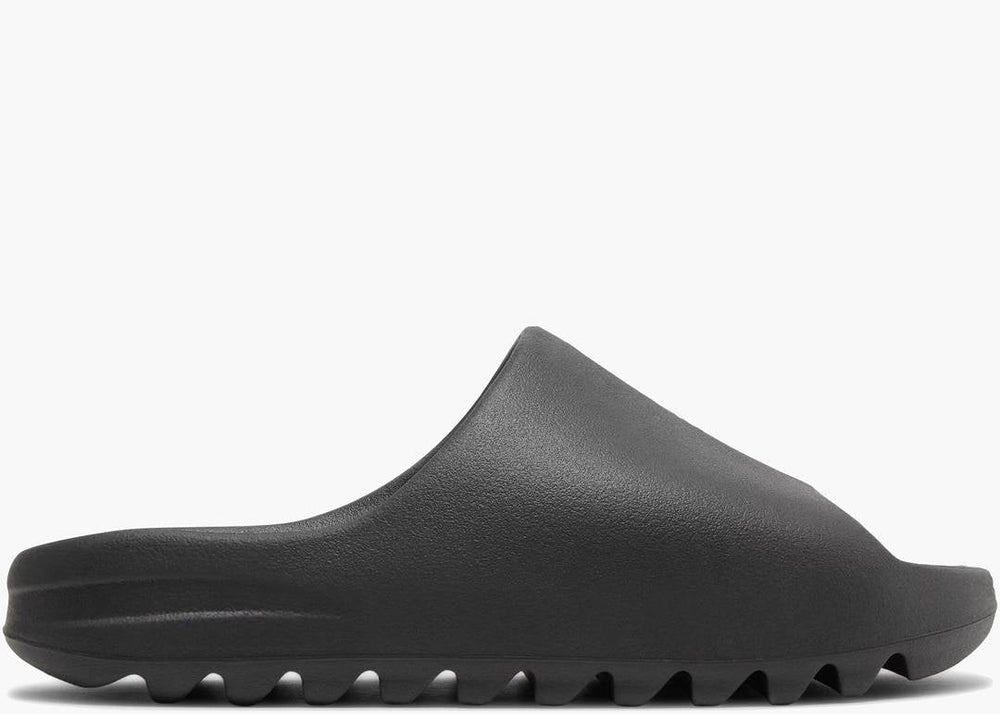 Yeezy Slide Onyx – Accessorio premium elegante