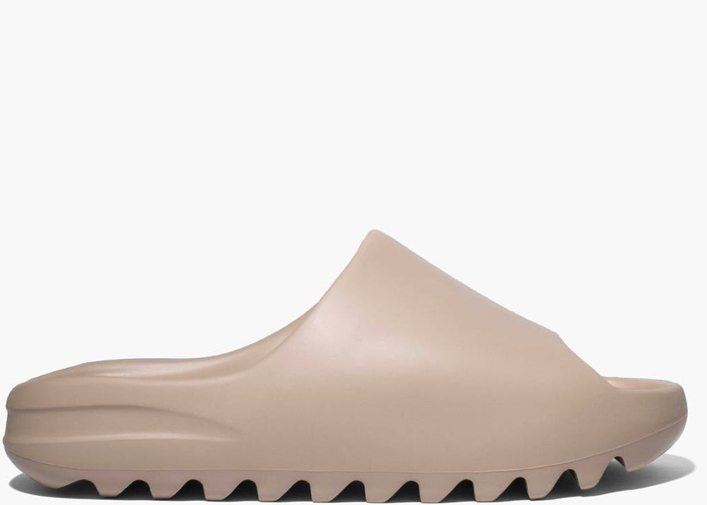Yeezy Slide Pure – Accessorio premium elegante