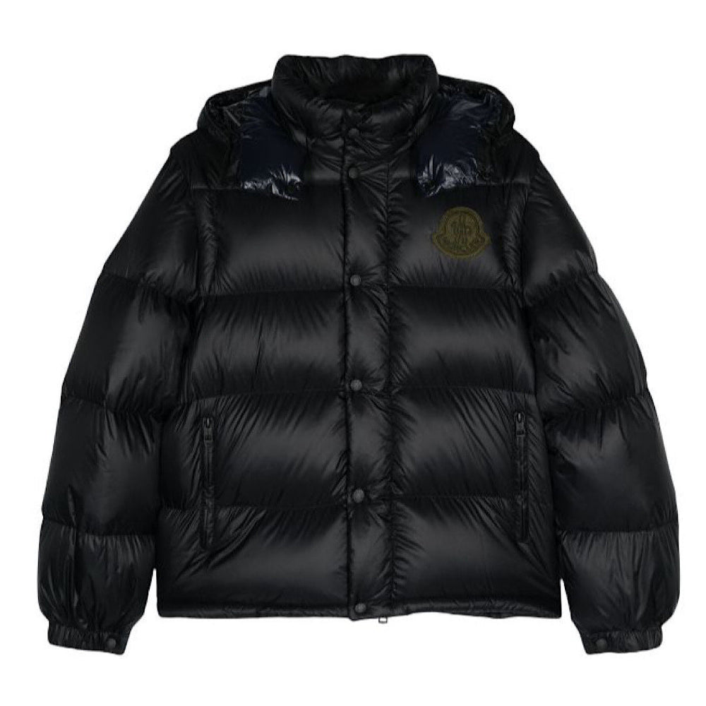 Giubbino Moncler – Accessorio premium elegante