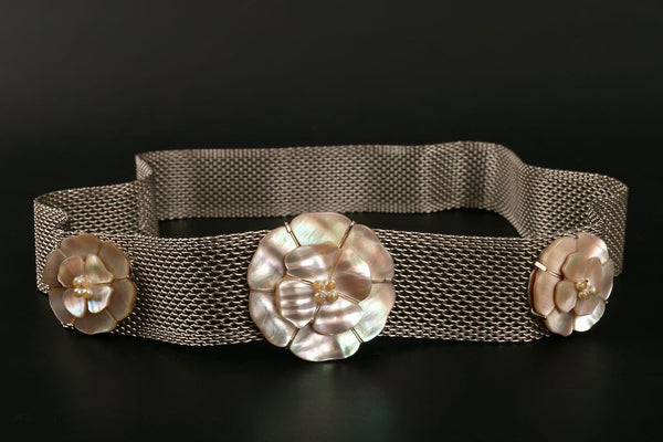 Ceinture camélias Chanel Automne 1998 – Accessorio premium elegante
