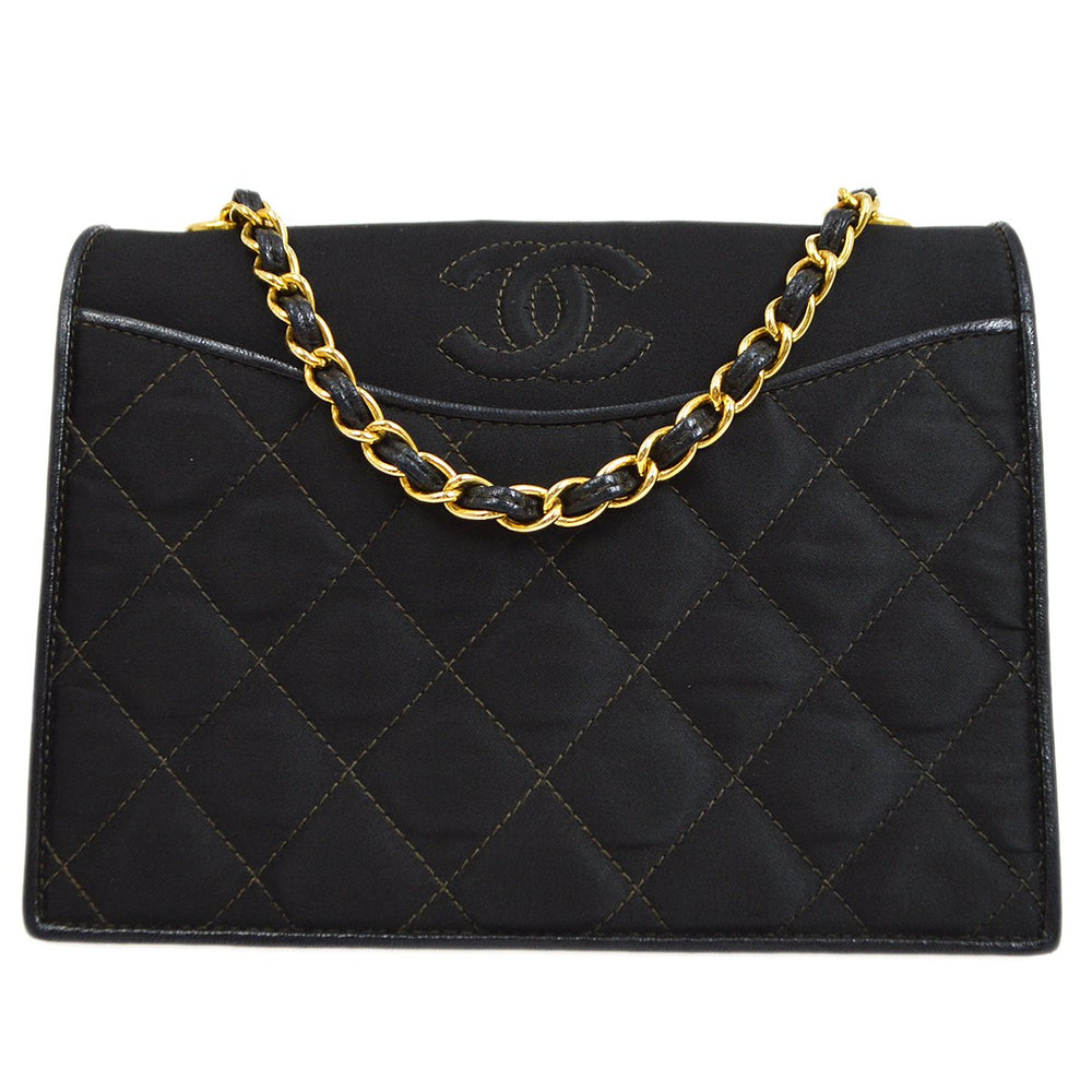 CHANEL 1989-1991 Black Satin Quilted Shoulder Bag – Accessorio premium elegante