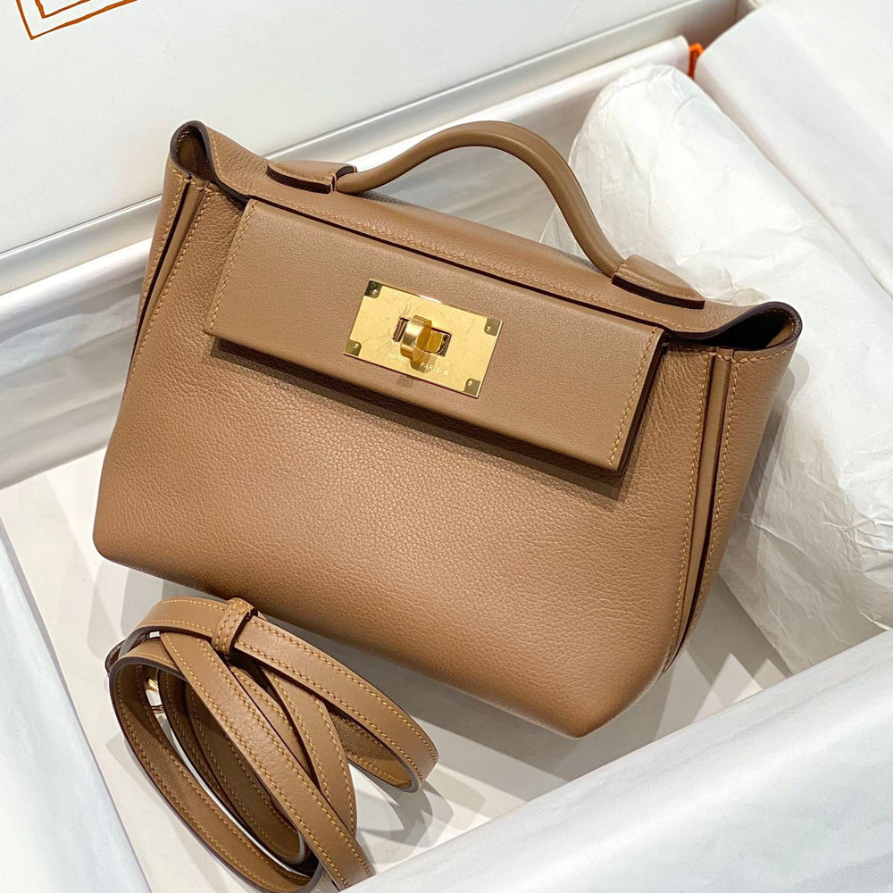 Hermes 21 Bag Light Brown with Gold Buckle Calfkin 250274 – Accessorio premium elegante