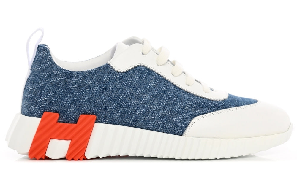 Hermès Denim Suede Goatskin Bouncing  "Bleu Clair White" – Accessorio premium elegante