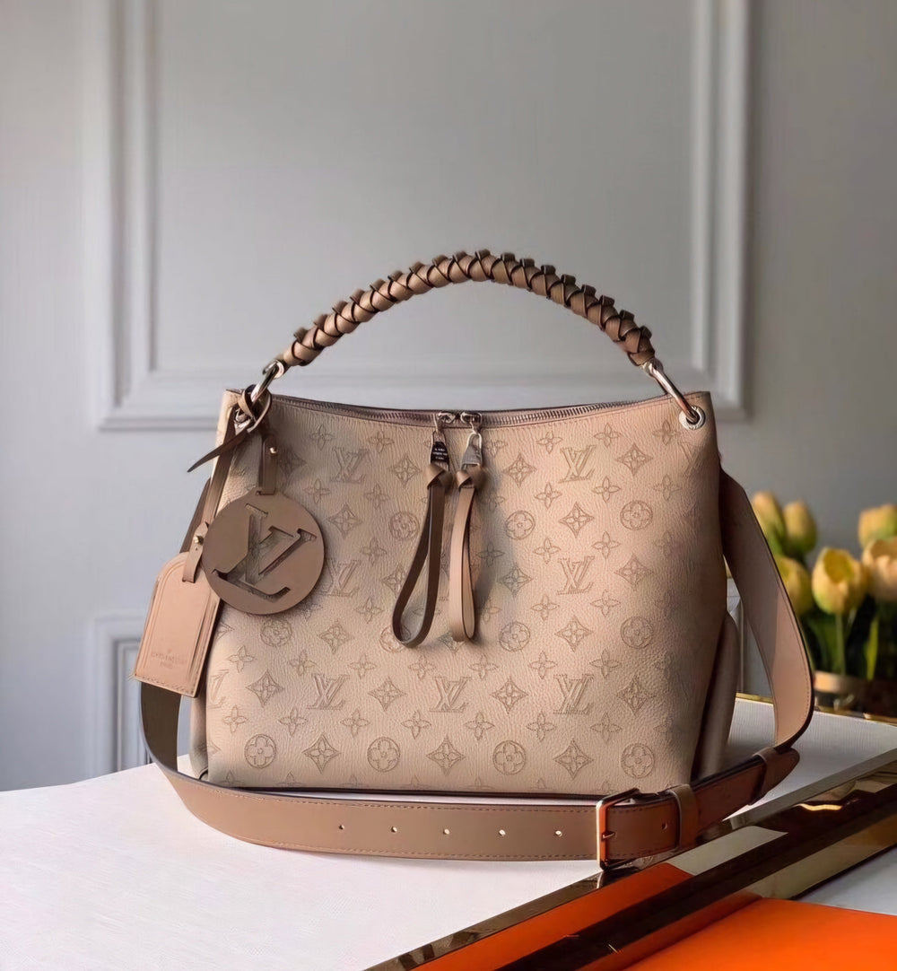 LV Hobo Beaubourg – Accessorio premium elegante