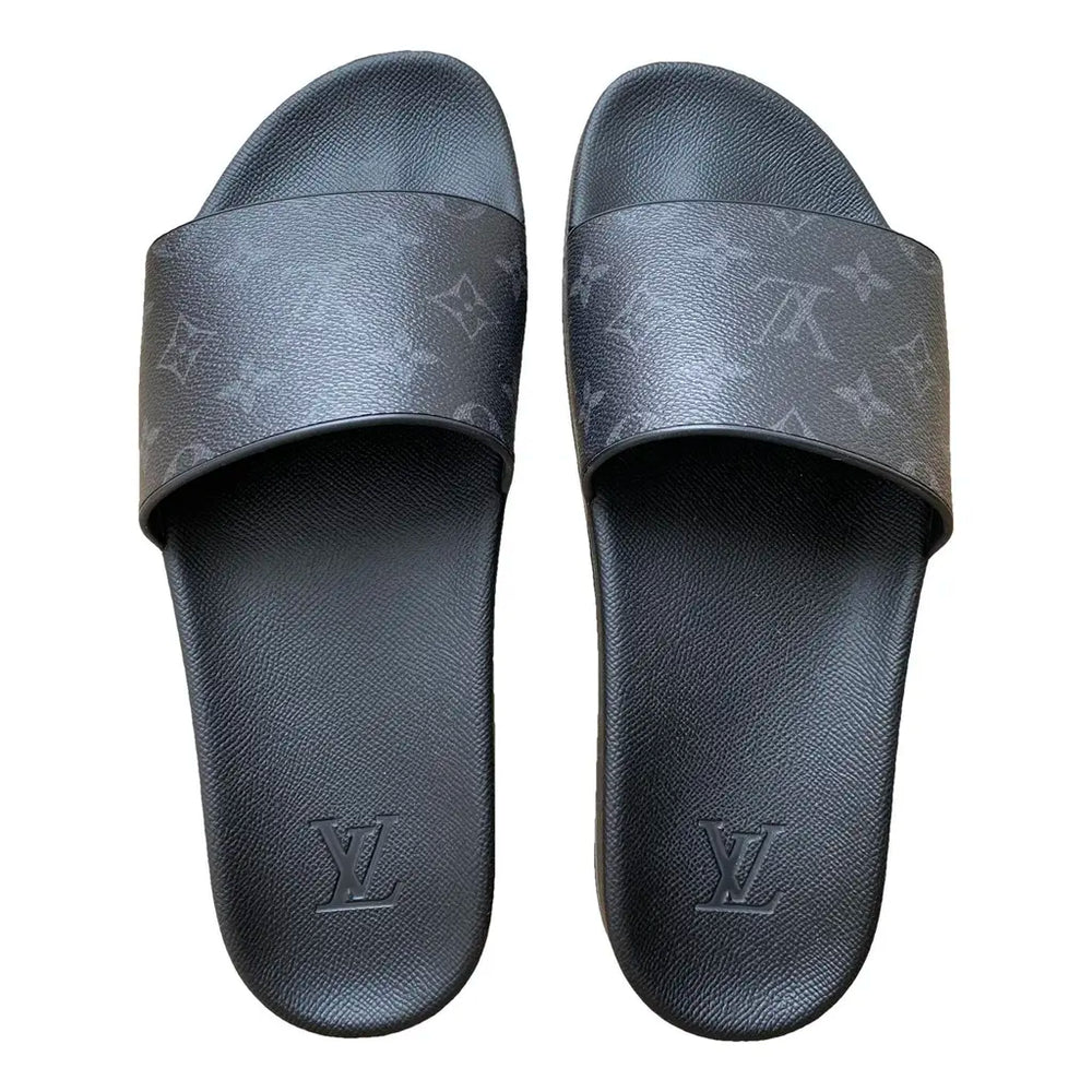 Claquettes Louis Vuitton – Accessorio premium elegante