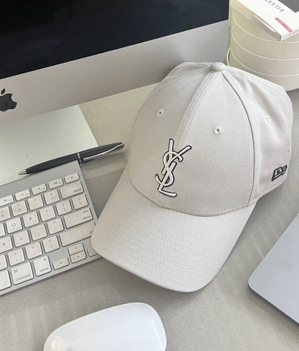 Casquette Yves Saint Laurent – Accessorio premium elegante
