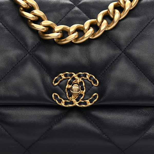 CHANEL 19 MAXI FLAP BAG GOATSKIN – Accessorio premium elegante