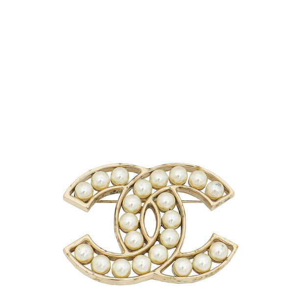 Chanel Gold CC Pearl Brooch – Accessorio premium elegante