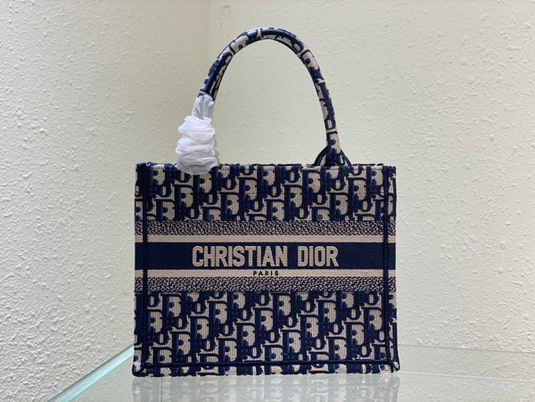 DIOR BOOK TOTE – Accessorio premium elegante