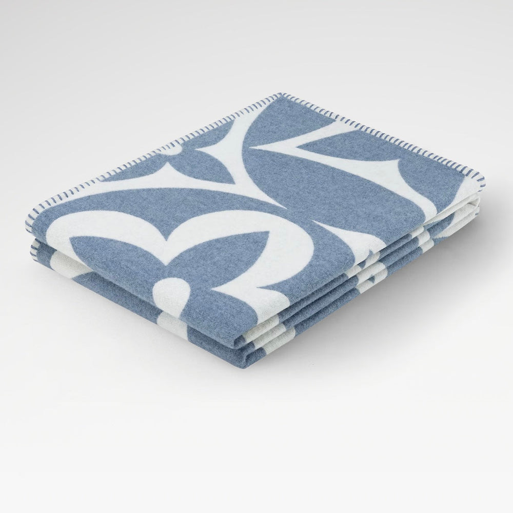 BLANKET MONOGRAM Blue – Accessorio premium elegante