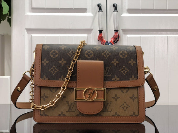 LV DELFINA MM – Accessorio premium elegante