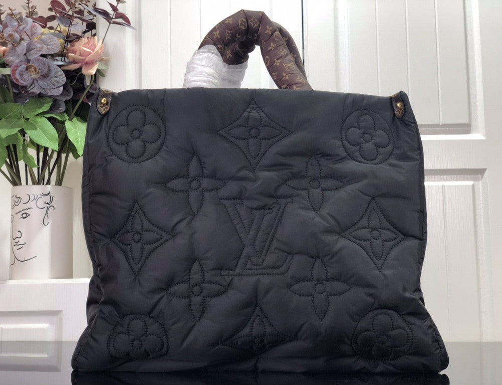 LV BORSA ONTHEGO MM – Accessorio premium elegante