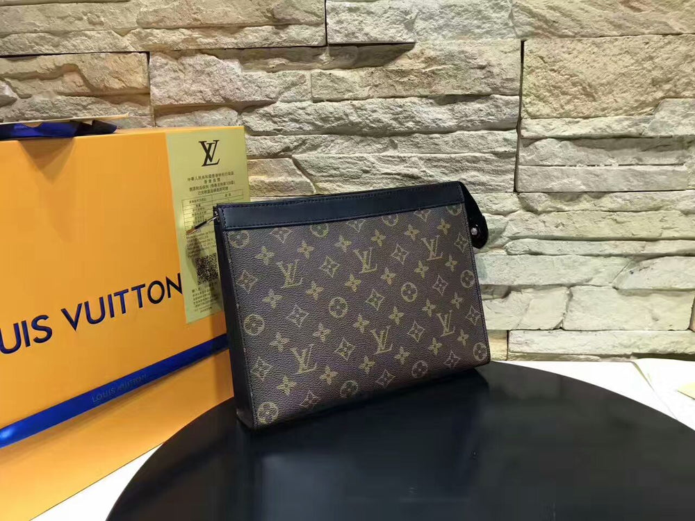 POCHETTE VOYAGE MM – Accessorio premium elegante
