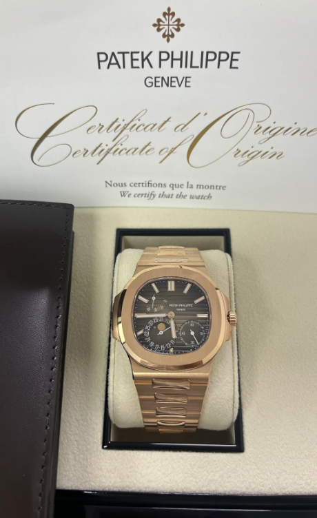 Patek Philippe Nautilus Moon Phase Rose Gold 40mm Brown Black Dial 5712/1R-001 – Accessorio premium elegante