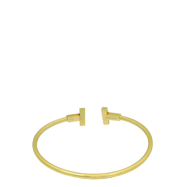 Tiffany & Co 18K Yellow Gold T Narrow Wire Small Bracelet – Accessorio premium elegante