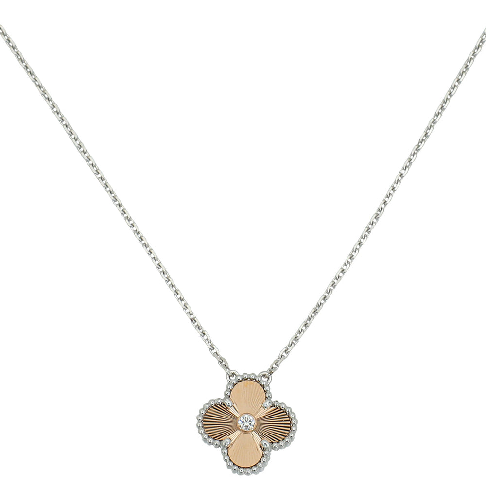 Van Cleef & Arpels 18K Rose and White Gold Diamond Vintage Alhambra 2024 Holiday Pendant – Accessorio premium elegante