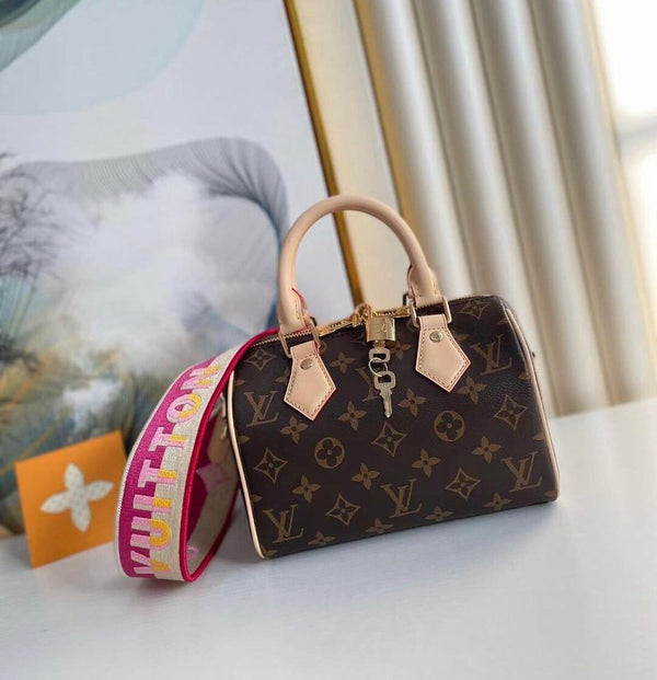 LV SPEEDY 30 – Accessorio premium elegante