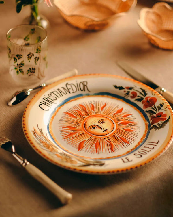 Stoviglie Dior Maison Tarot – Accessorio premium elegante