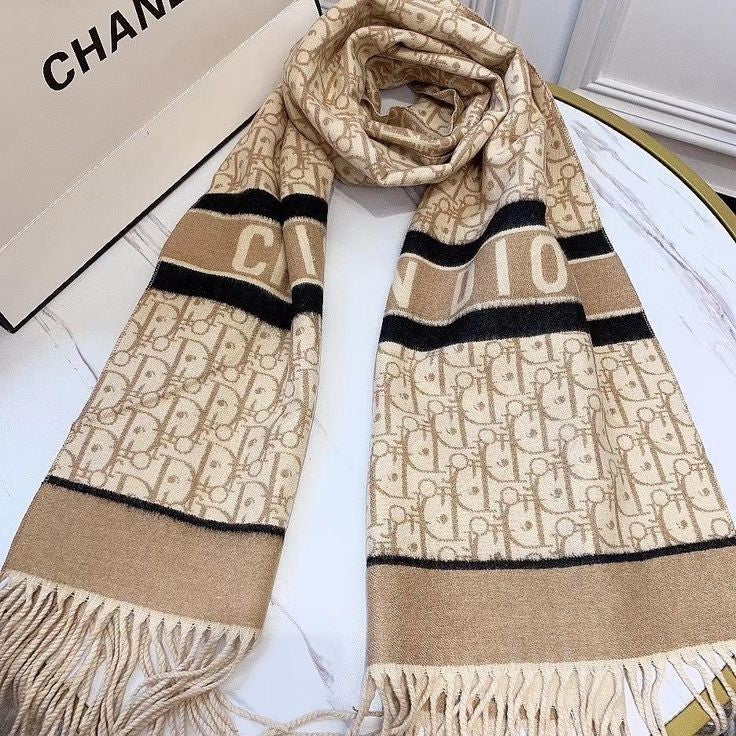 Sciarpa Dior – Accessorio premium elegante