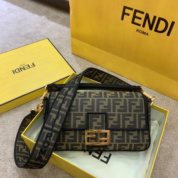 FENDI BAGUETTE – Accessorio premium elegante