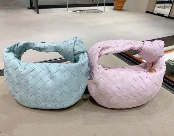 BOTTEGA VENETA ( 2 Color ) – Accessorio premium elegante