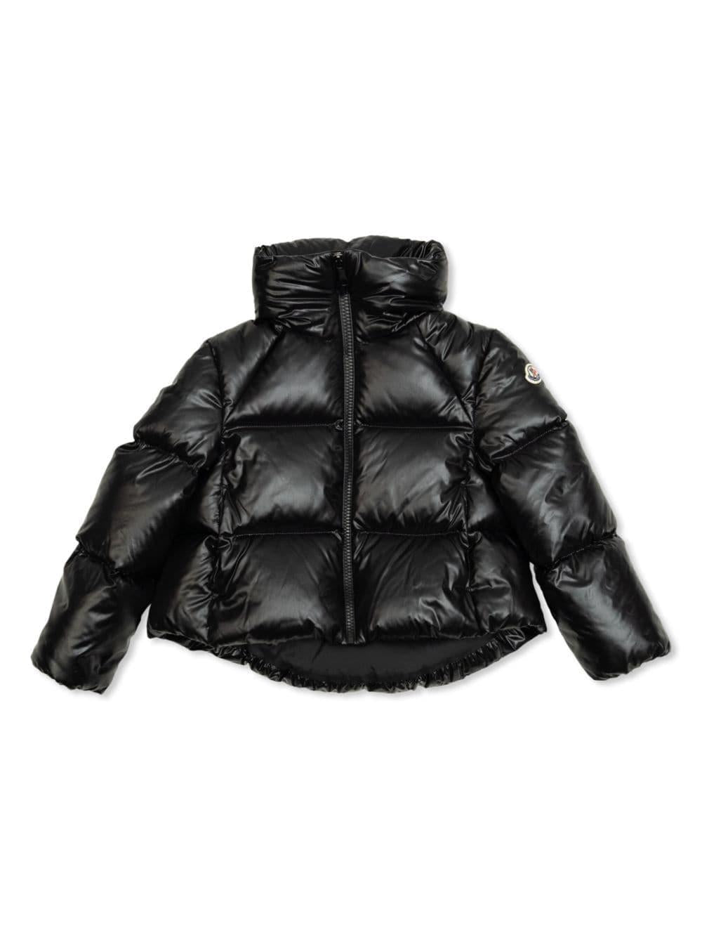 Giubbino imbottita per bambina Moncler Enfant nero con logo-patch – Accessorio premium elegante
