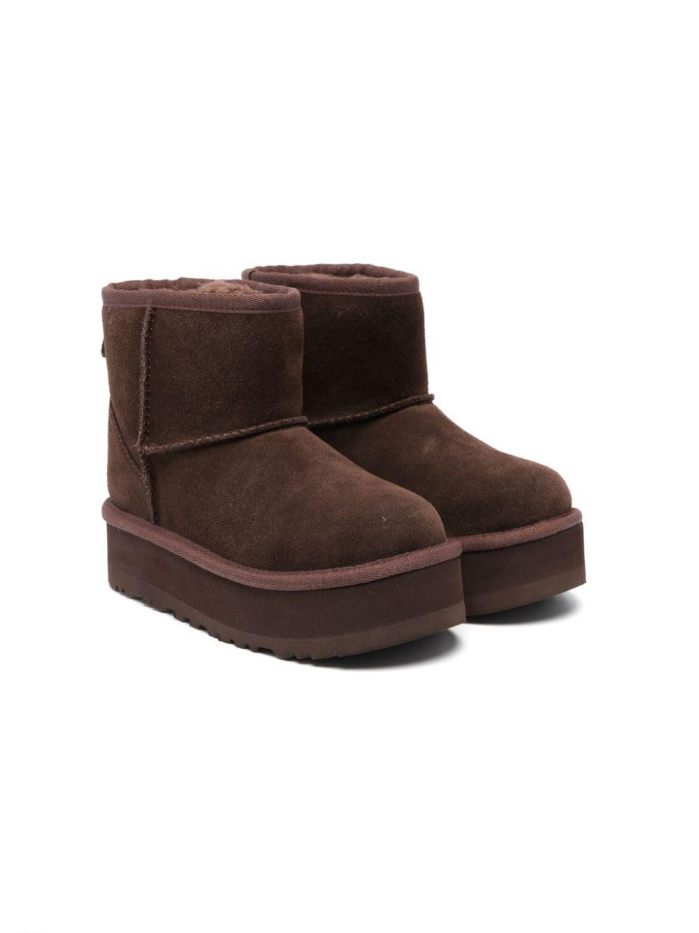 Stivali per bambina UGG Kids Classic Mini II marrone con suola alta – Accessorio premium elegante