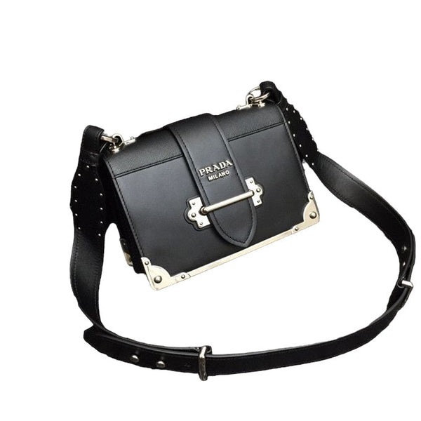 Prada Bag – Accessorio premium elegante