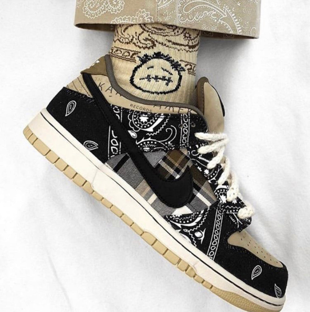 Nike Dunk Low – Accessorio premium elegante